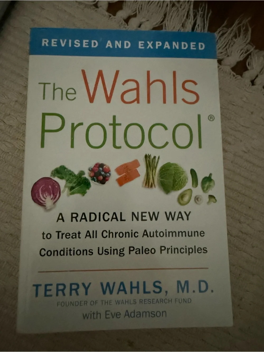 Avery White Spine Hardcover - The Wahls Protocol with Blue Accent